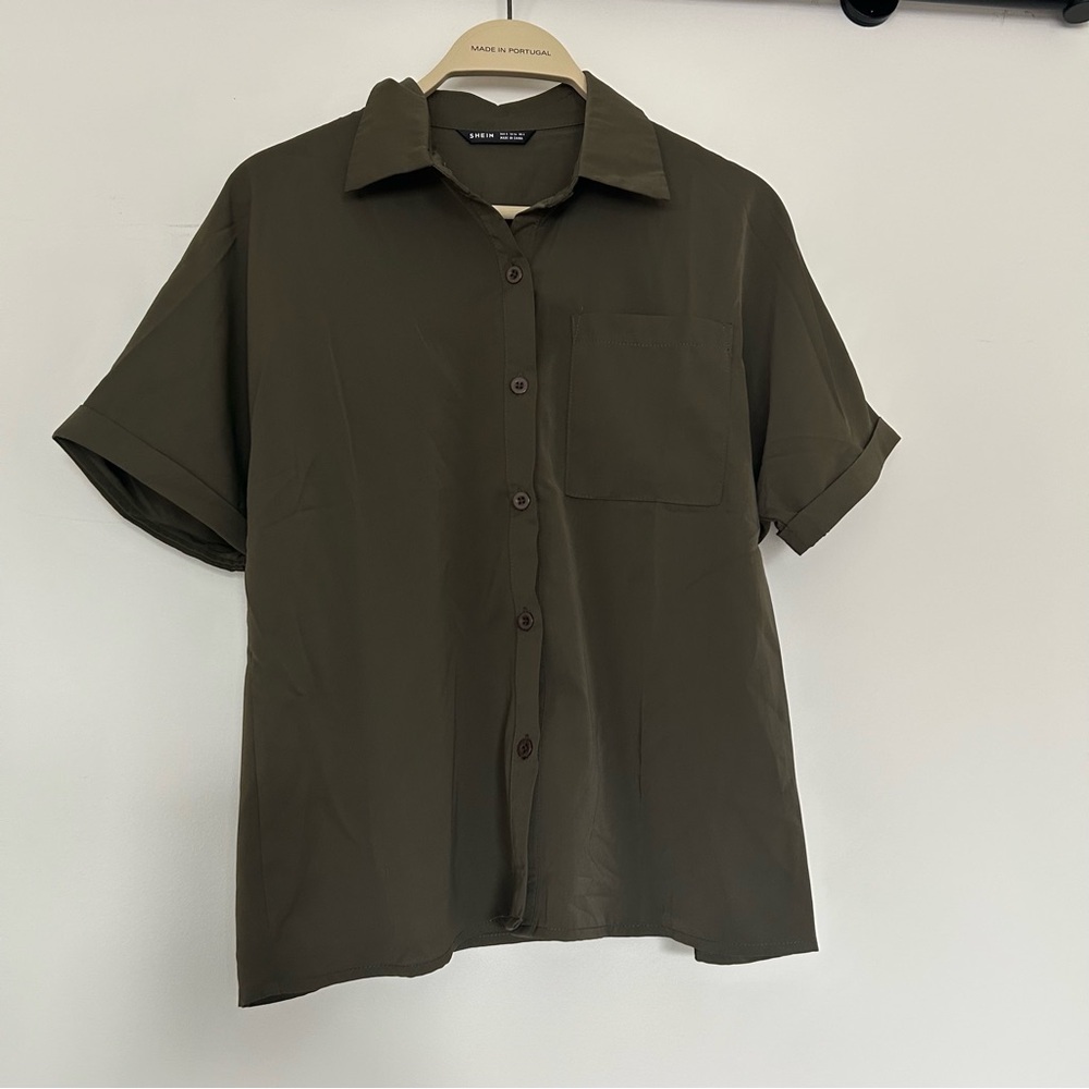 2 for 15 🌿🌱 Deep green oversized cuff sleeve collar neck blouse - Picture 3 of 8